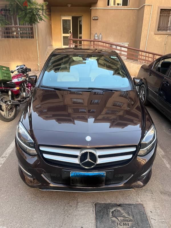 Mercedes-Benz B200 2015 0