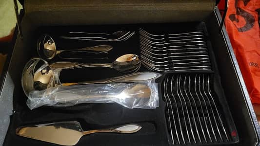 SBS-Solingen 18/10 cutlery set in briefcase _ pieces سولينجن الماني 35