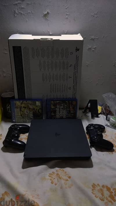 playstation 4 slim 500gb الجهاز متفتحش