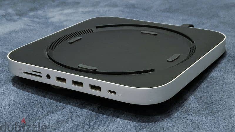 Mac mini M1 2020 + Satechi Stand Hub 9