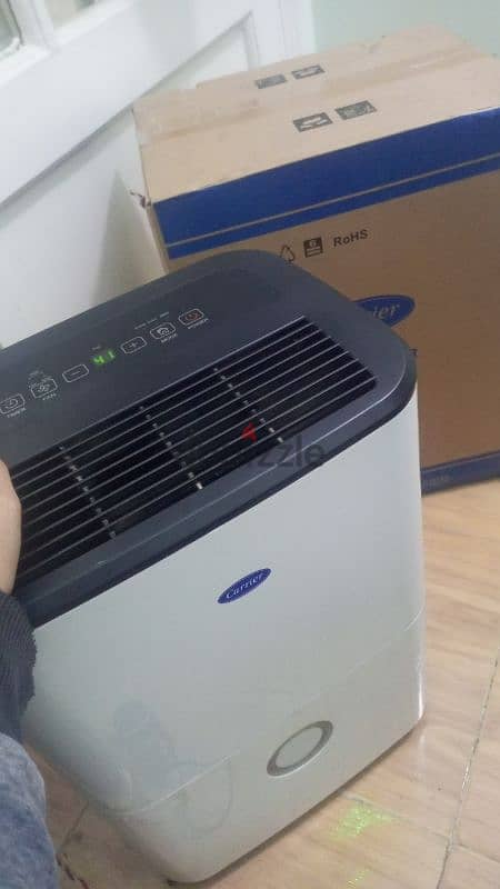 Carrier dehumidifier خافض رطوبة كارير حالة كالجديد 1