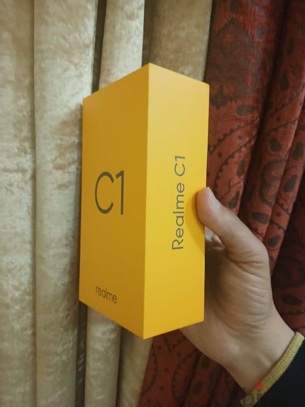 موبايل ريلمي  realme c1بالكرتونة كالجديد بدون خربوش 0