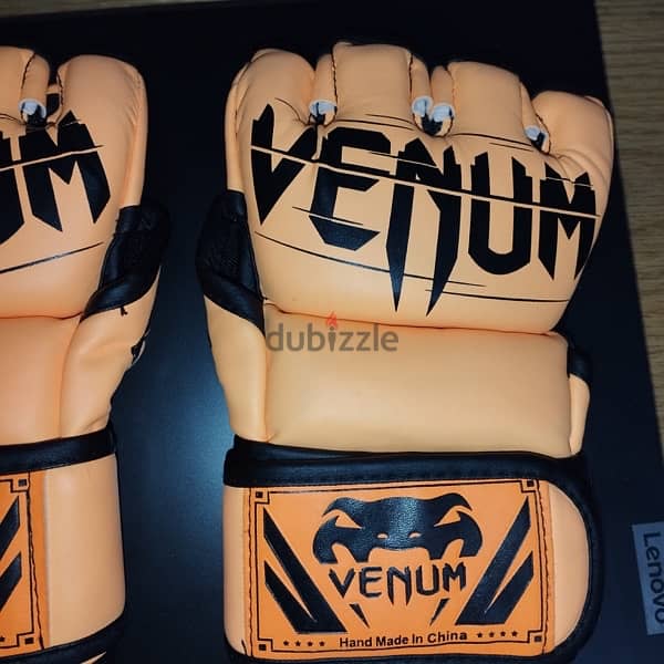 mma venum gloves 3