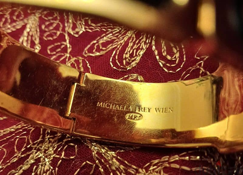 Michaela Frey Wein Contessa bracelet Luxurious 24K gold-plated finish 4