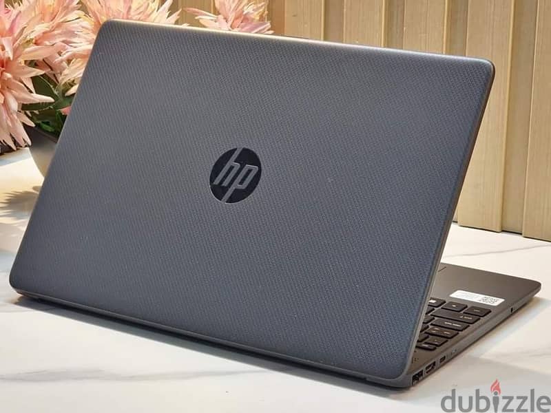 لسة جديد لاب توب HP الجيل العاشر لم يستعمل بكل حاجته 2