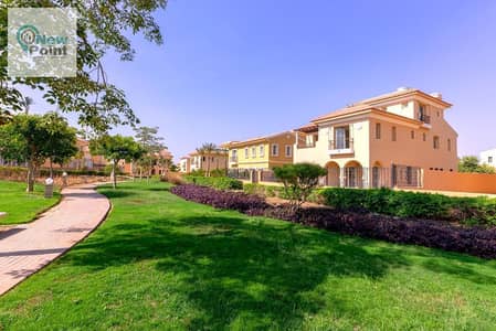 Twin house villa, delivery within a year, very prime location, direct on Park, in Hyde Park, Fifth Settlement | New Cairo |