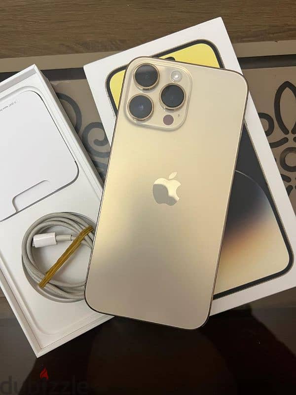 Apple iPhone 14 Pro Max بحالة ممتازة 0