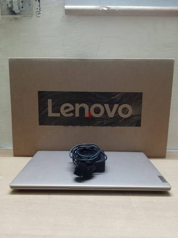 laptop Lenovo IdeaPad 3 0