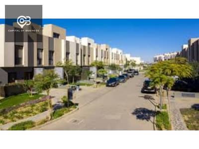 Apartment for sale in the heart of Shorouk City, directly on Cairo-Ismailia Road