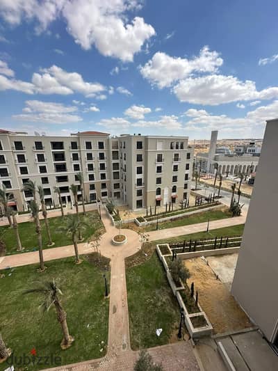 "Receive immediately a fully finished 4-bedroom apartment with air conditioners in the heart of Sheikh Zayed, in the VILLAGE WEST compound. "