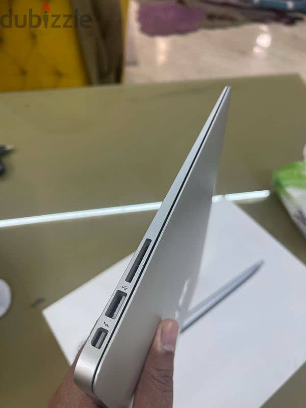 Mac book air 13 -inch 4