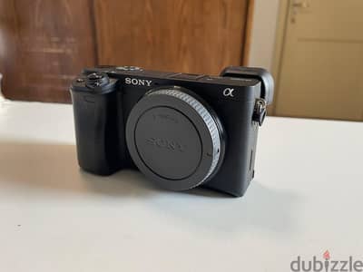 أقوى عرض لمبدعي المحتوى! كاميرا Sony A6400 مع مايك RODE Lavalier وحامل