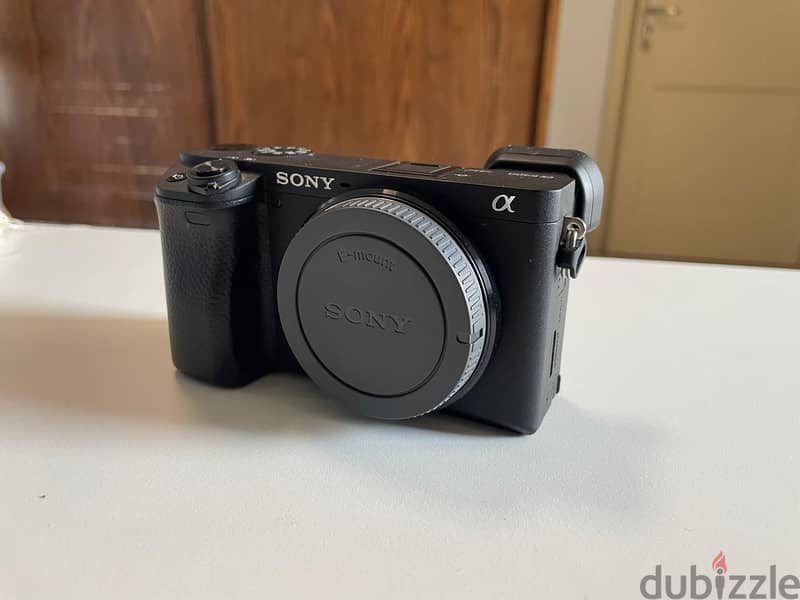 أقوى عرض لمبدعي المحتوى! كاميرا Sony A6400 مع مايك RODE Lavalier وحامل 0