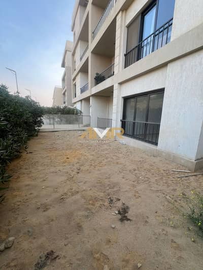 Amazing ground floor apartment with private garden 160 sqm at fifth square Almarasem New Cairo