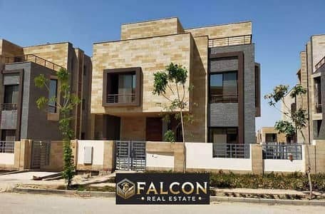 Villa for sale 160 m in Taj City Compound, First Settlement, on Suez Direct Road, in front of Cairo Airport and near the Fifth Settlement