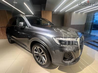 Audi Q7 / 2024 / Sline / 3000km / كالزيرو