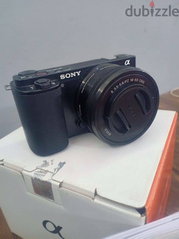 sony ZV-E10 Mirrorless Camera with 16-50mm Lens (Black) 0