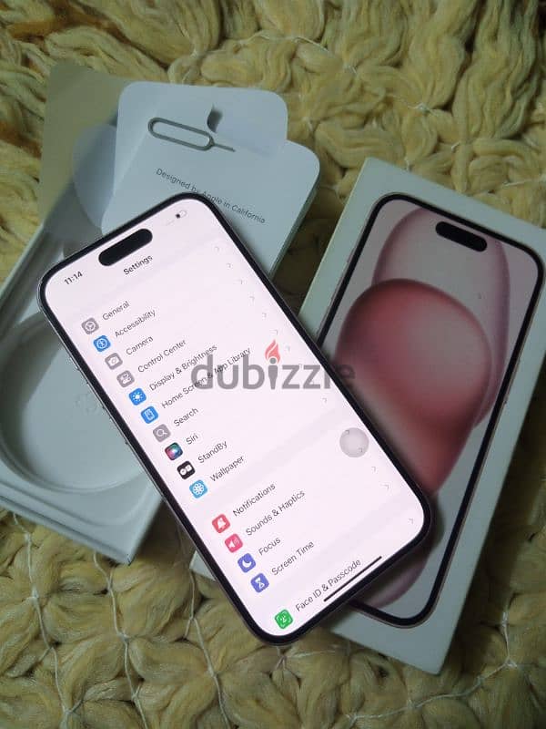 iPhone 15 ,with box 128gb بحالة ممتازة 1