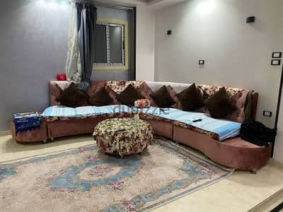 ركنة دائرية - Curved Couch + طاولة (طرابيزة) دائرية