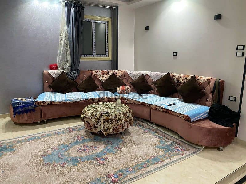 ركنة دائرية - Curved Couch + طاولة (طرابيزة) دائرية 0