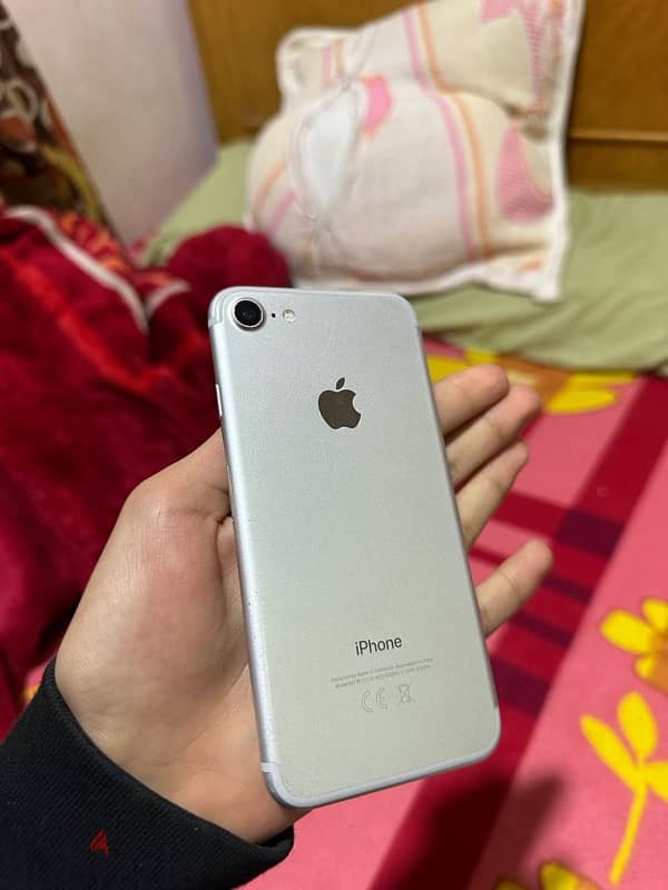 iPhone 7 128g 1