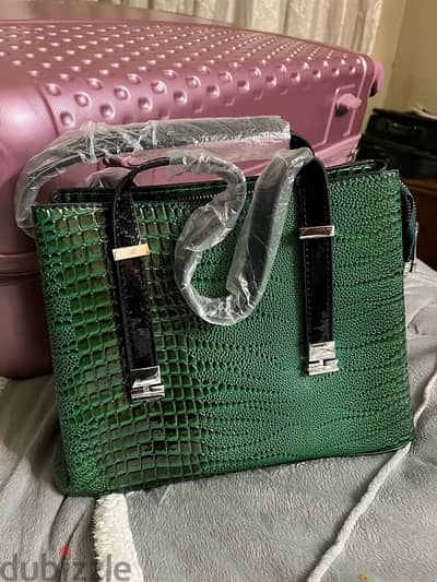 شنطة خضراء جلد تمساحwomen’s green crocodile bag