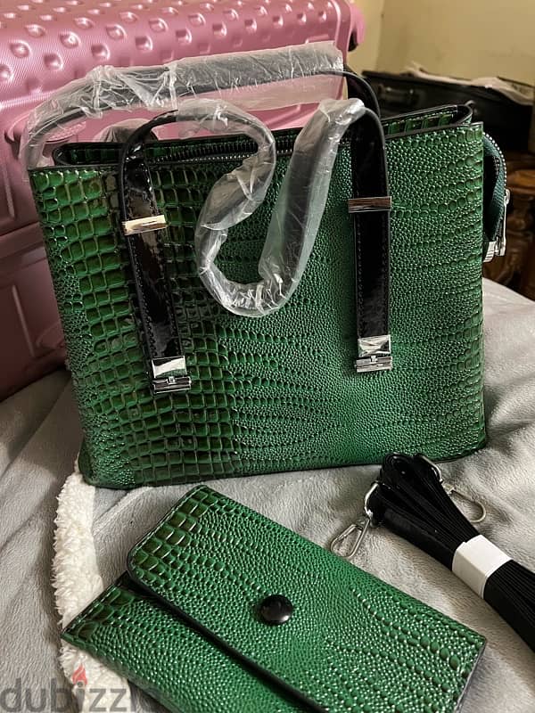 شنطة خضراء جلد تمساحwomen’s green crocodile bag 2