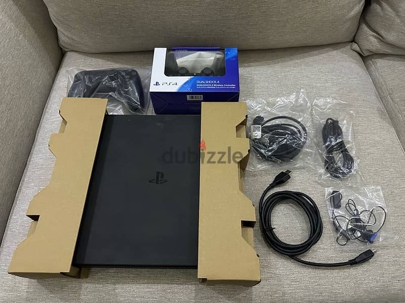 PlayStation 4 - Slim Edition - 1 Terabyte 1