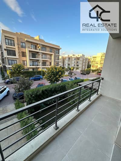 Apartment 160 m 3 bedroom fully finished for sale with lowest down payment and instalment in Fifth square new cairo compound