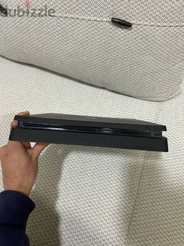 playstation 4 slim 0