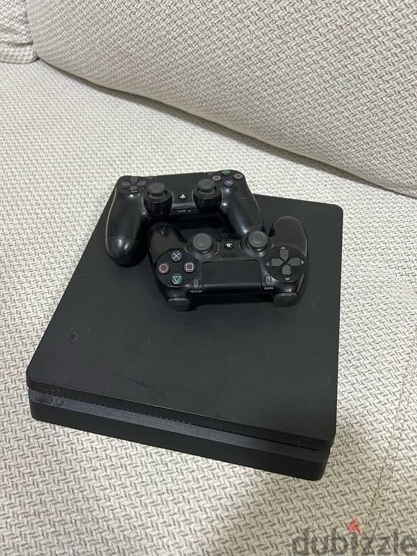 playstation 4 slim 1