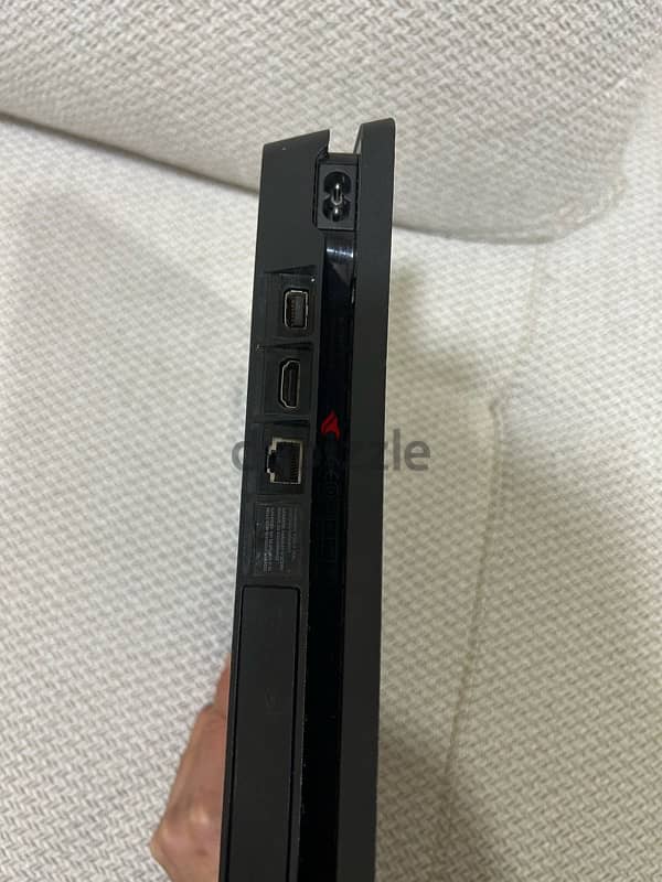 playstation 4 slim 3