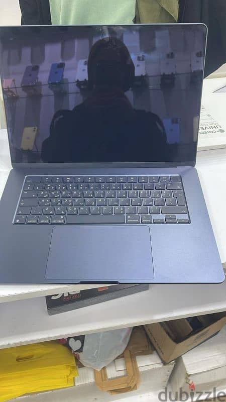 Macbook air M3 15 inch ram 8 hard 512 Open Box 3