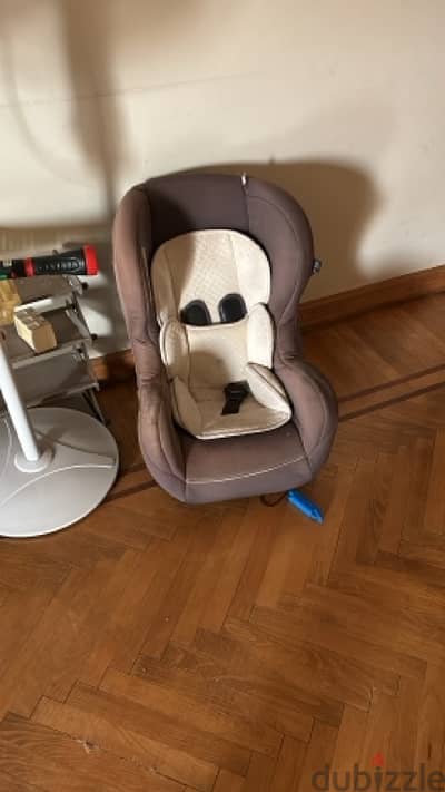 Mothercare Carseat stage 2  كرسي سيارة من سن ٦ شهور الى ٥ سنوات