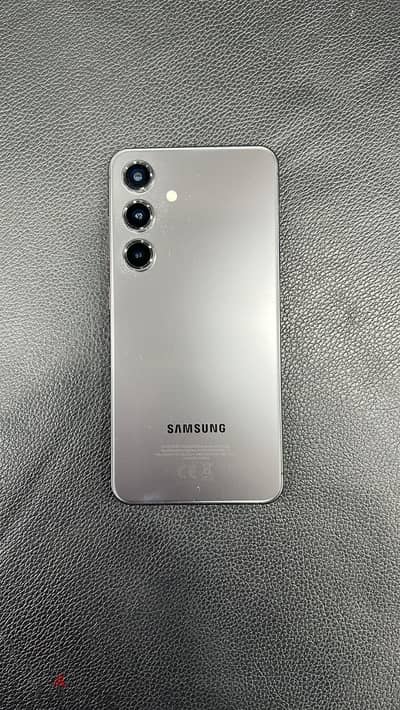 Samsung A35 256 GB معفى الضريبه بالكرتونه وكل مشتملاته سامسونج للبيع