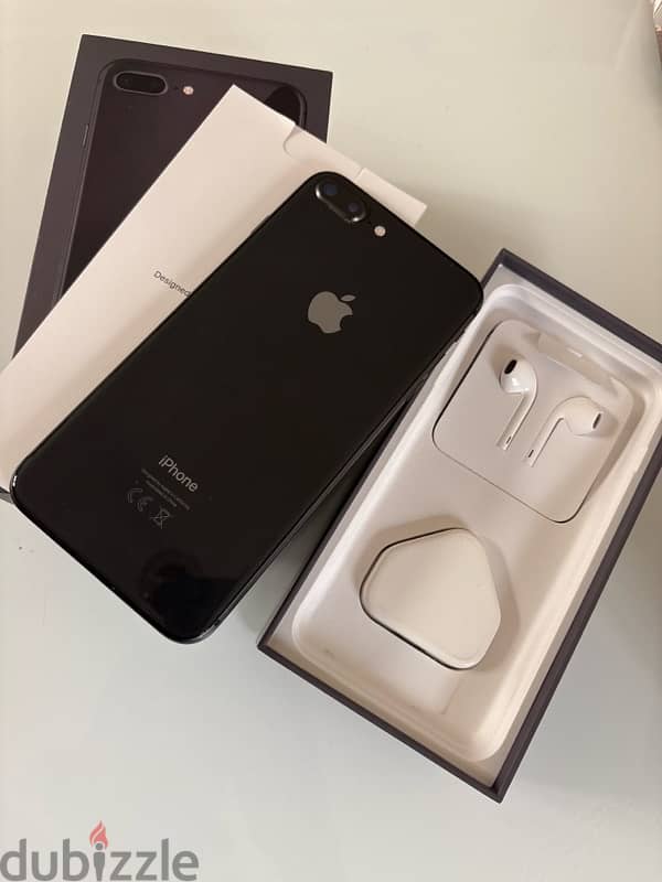 iphone 8+ لون أسود بحالة ممتازة 0