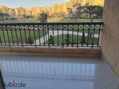 Apartment for rent in Madinaty, Model 500, area 250 square meters, wide garden view, next to Metro Market and the Medical Center