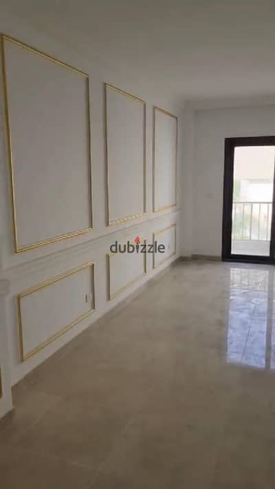 شقة تشطيب مميز 195م نص فرش للايجار فيفث سكوير المراسم Apartment rent Marasem