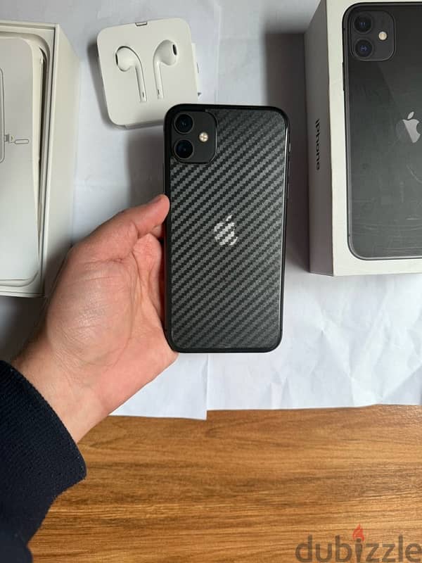 Iphone 11 very good condition 1