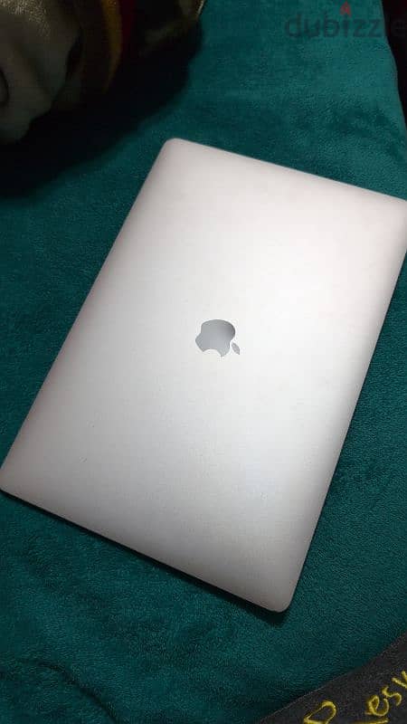 MacBook pro 2016 A1707 0