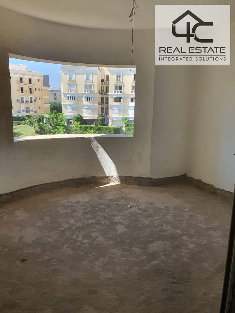 Ready to move penthouse corner 189 m semi finished with overseeing pool for sale in Mountian view hyde park compound new cairo 0