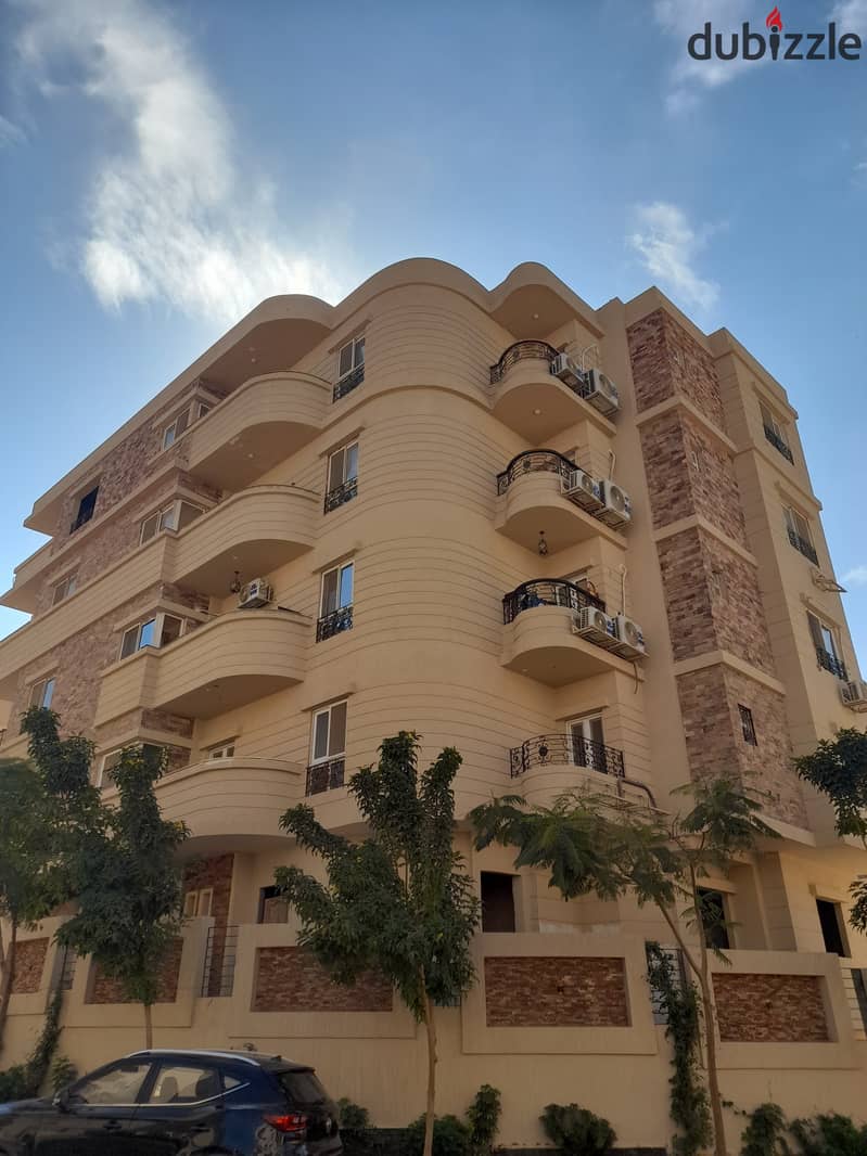 For sale, 165 sqm apartment, first immediate receipt, corner of Bay View, open sea, in Al-Andalus Buildings, Fifth Settlement, steps from 90th Street 0