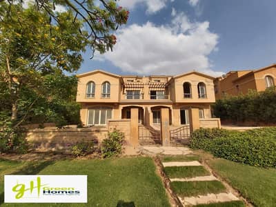 Golden Opportunity! Twin House at a Special Price in Dyar Compound, New Cairo - Direct Lake View