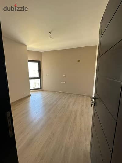 An apartment with immediate receipt and finishing for sale in installments in the Fifth Settlement, close to the American University