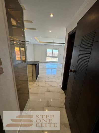 Apartment for Sale, Ready for Immediate Delivery, with Air Conditioning and Kitchen, Finished to the Highest Standard on Suez Road