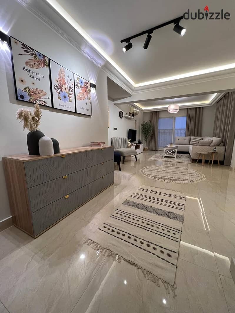 Furnished apartment for rent in Madinaty, with super-luxe finishes and hotel furnishings, 200-meter apartment in B3, fully air-conditioned 0