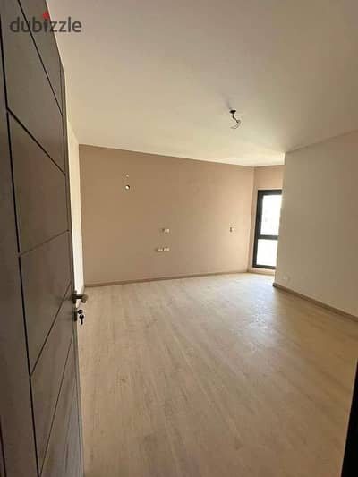 Apartment for sale, 171 sqm, finished, immediate receipt, in Address East, Fifth Settlement, next to the American University, and a 30% discount on ca