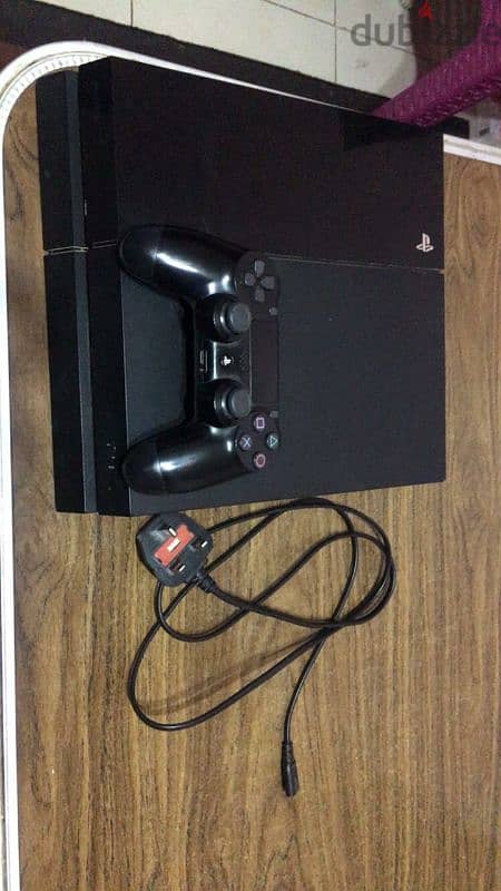 PS4 fat 500 gb معاه ٧ لعب 0