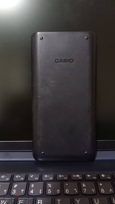 أله حاسبه casio fx-991 ES plus أصليه