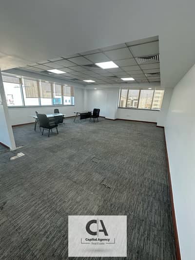 Administrative office for rent, 198 sqm, very distinctive location in the banking complex and close to all transportation - finished with air conditio